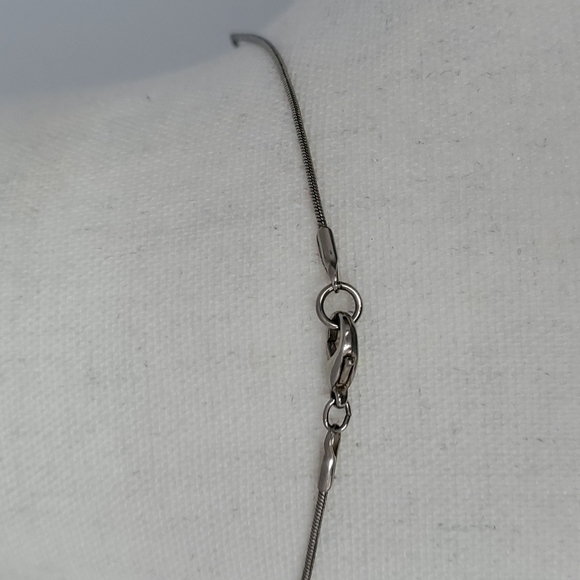 Block Necklace - Picture 3 of 3